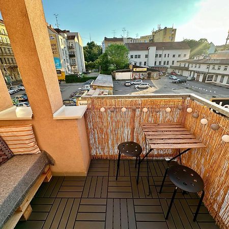 ברנו Bright And Central Suite With A Balcony מראה חיצוני תמונה